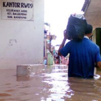 Waspada Banjir, Polda Jabar Sebar Personel dan Anjing Pelacak