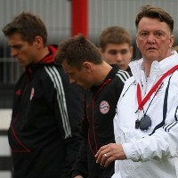 Bayern di Antara Barca & Liverpool