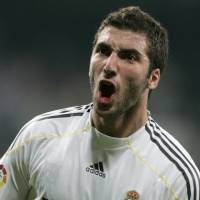 Tak Ada Ronaldo, Higuain pun Jadi