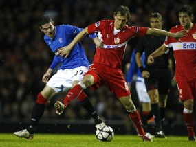 Rangers Out, Unirea-Stuttgart Bersaing Ketat