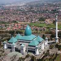 Mantan Wapres Salat Idul Adha di Masjid Al Akbar