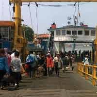 Arus Toron Dermaga Ujung Turun Drastis