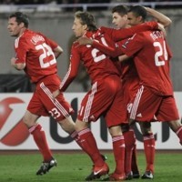 Kompetisi Beda, Motivasi Sama