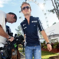 Mercedes Mau Lengkap Sebelum Natal