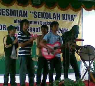 Mensos Bantu Anak Jalanan