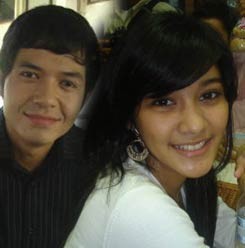 Naysilla Tampik Gosip Jadi Mualaf Demi Dude Herlino 