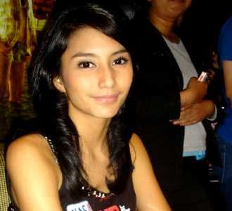 Tyas Mirasih Nggak Risih Berbikini