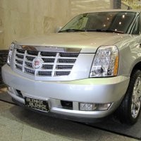 Mobil Super Panjang Cadillac Escalade Limousine