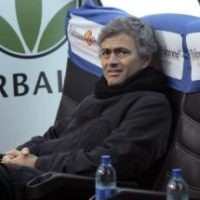 Tundukkan Viola, Mourinho Sindir Pengkritik