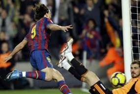Gol Ibra Menangkan Barca