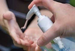 Mana yang Lebih Bersih, Cuci Tangan atau Cairan Pembersih?