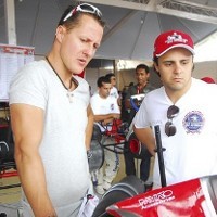 Massa Menangi Leg Kedua, Schumi Juara