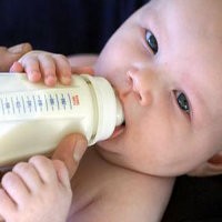 Botol Susu Bayi dengan BPA Bisa Picu Kanker Payudara!