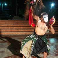 Lewat Tari, Seniman Ungkap Keprihatinan Sosial 