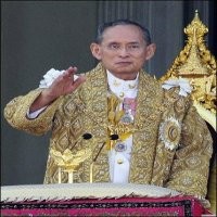 Raja Thailand Dirawat Sejak September, Ribuan Warga Datangi RS