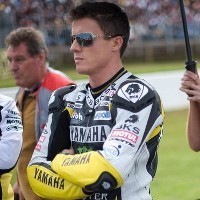 Toseland Jadi Doktor