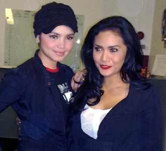 KD dan Siti Nurhaliza Hitam-hitam