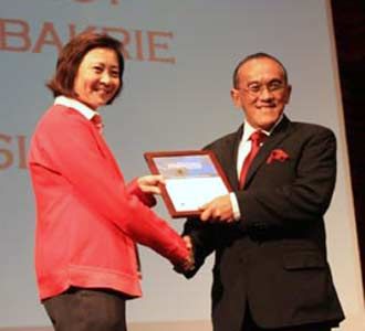 Ical Raih Penghargaan