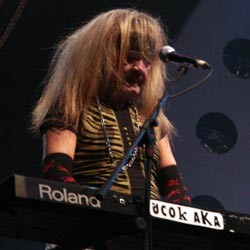 Ucok AKA Ngerock Hingga Akhir Hayat