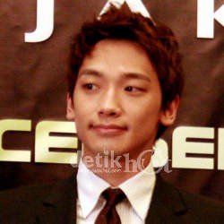 Rilis Clothing Line, Rain Lirik Indonesia