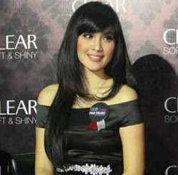 Sandra Dewi: Yang Deketin Aku Satu, Dua Orang Saja!