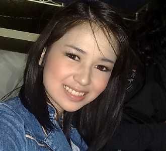 Laura Basuki Presenter Piala Dunia 2010