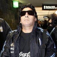 FIFA Larang Maradona Datang