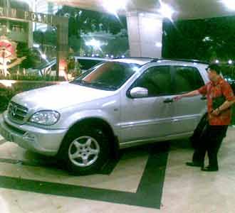 Dilarang Parkir, Coba Suap Polisi