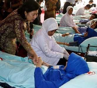 Ibu Ani Buka Donor Darah Hari Ibu