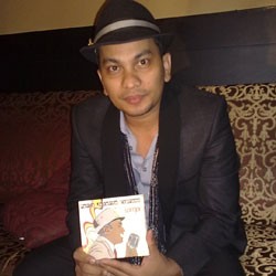 Tompi Ciptakan Lagu Aneh