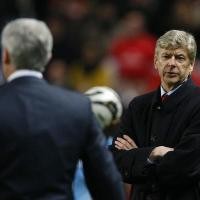 Wenger Cuek Soal Hughes