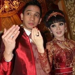 Bulan Madu, Terry Puteri Ingin Nonton Sepak Bola