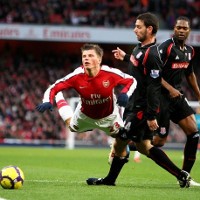 Arsenal Tekuk Stoke 2-0