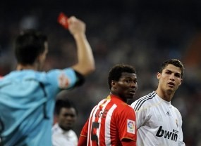 Ronaldo Minta Maaf atas Kartu Merah