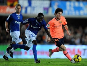 Bekuk Depor, Barca Jaga Jarak