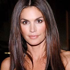 Cindy Crawford Tolak Operasi Plastik