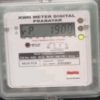 Sebaiknya PLN Tidak Memaksa Konsumen Baru Memakai Token 
