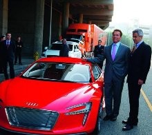 Arnold Schwarzenegger Kepincut Audi E-Tron