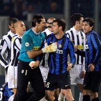 Milan-Juventus Panaskan Lagi Papan Atas