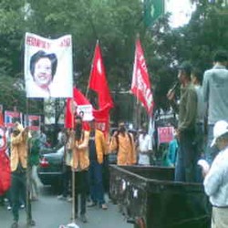 Sepanjang Sejarah Tak Ada Demo Rusuh Dalam Sehari