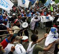 Buruh Tolak UMP