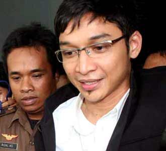 Sidang Pasha vs Okie