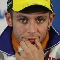 Rossi Beraksi di Bologna Motor Show