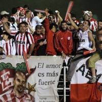 Yang Sopan, Fans Estudiantes