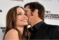 Terapi Bisikan Bantu Pasangan Lebih Mesra