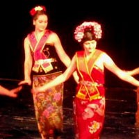 Alumni Darmasiswa Ceko Bantu Lombok dan Sumbar