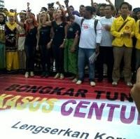 Demonstran ke Monas, Jl Thamrin Nyaris Lumpuh