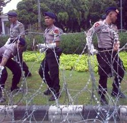 Pendemo Dekati Istana Negara, Pengamanan Biasa Saja