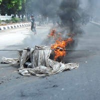 Demo Antikorupsi Rusuh, Pertokoan di Makassar Sempat Tutup