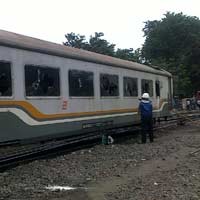 Sebelum Terbakar, Asap Mengepul dari Gerbong KA